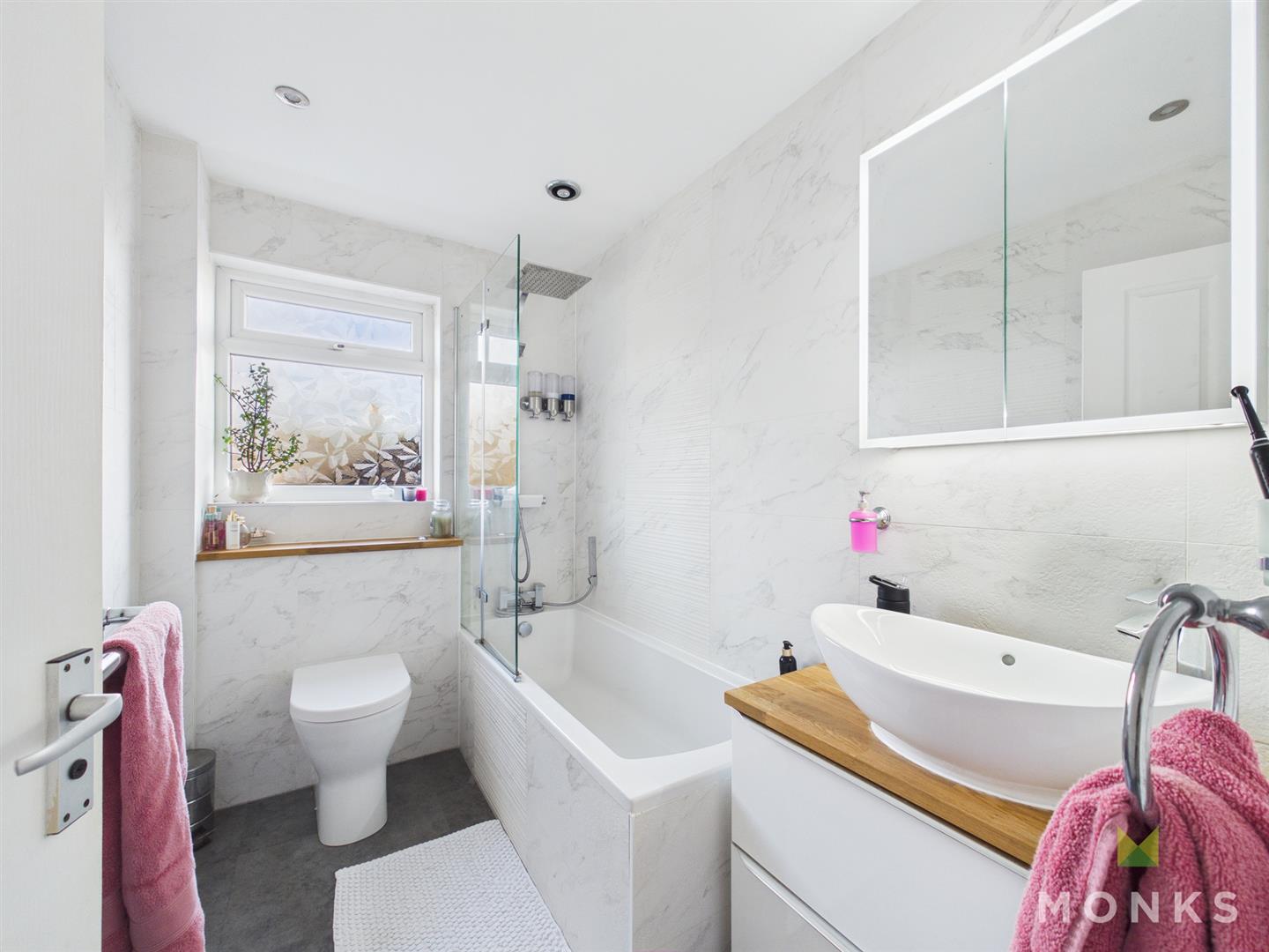 3 Berllan Close, Oswestry, SY10 7TH For Sale